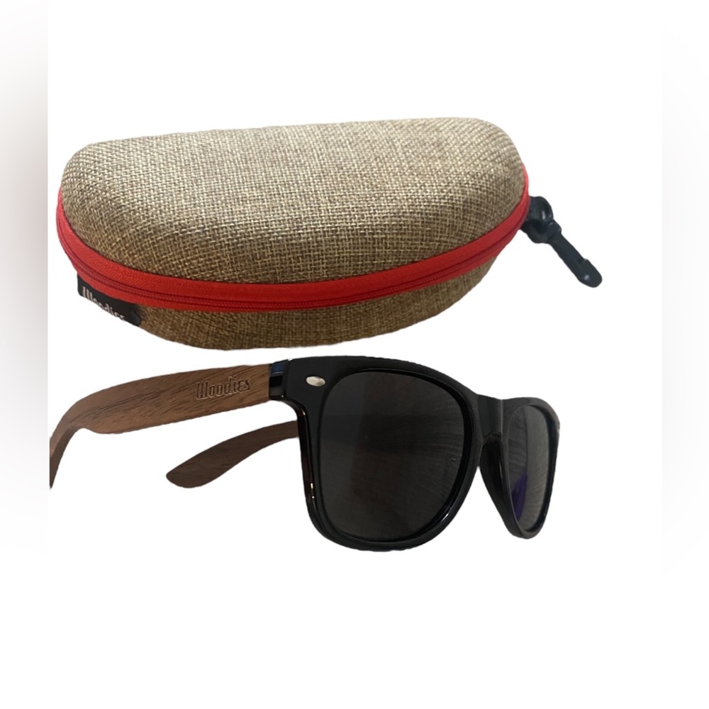Woodies Walnut Wooden Polarized Sunglasses Unisex